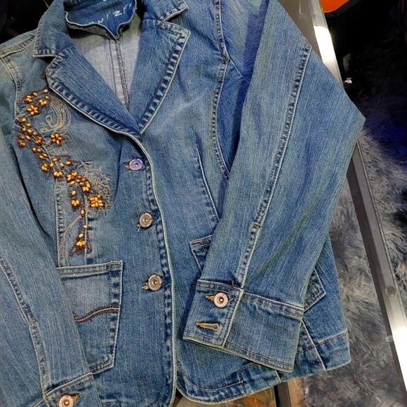 Point Zero Medium Light Blue Jean Jacket with Floral Design Womens XL - Picture 3 of 5